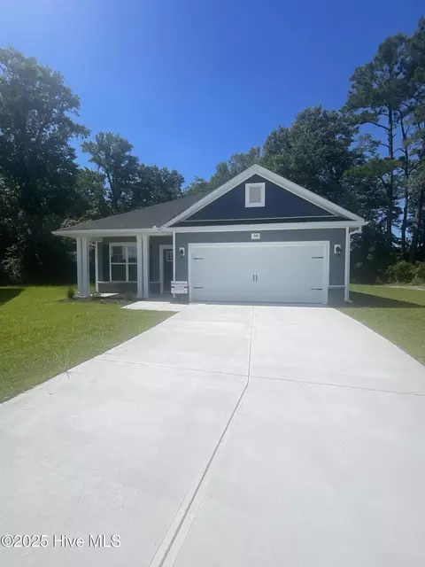 90 Fishing Creek Dr, New Bern, NC 28562
