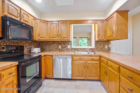 Kitchen - 197 Erfie Dr N, Pinebluff, NC 28373 photo 4 of 4