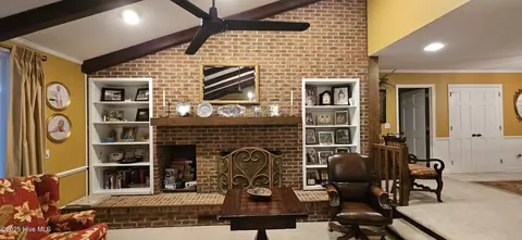 303 E Arrowhead Dr, Clinton, NC 28328 photo 13
