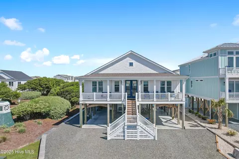 1044 Ocean Blvd W, Supply, NC 28462