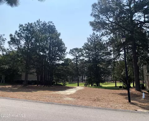 130 Cochrane Castle Cir, Pinehurst, NC 28374