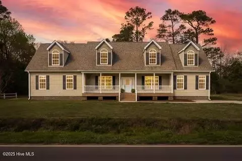 225 Factory Rd, Hampstead, NC 28443