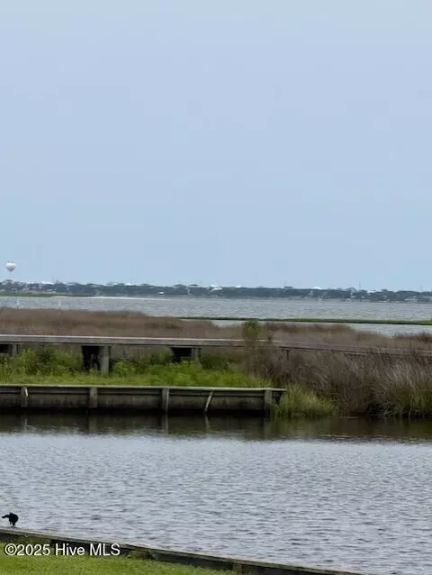 529 Sanders Ln, Newport, NC 28570