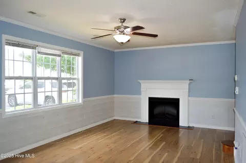2315 Vineyard Dr #B1, Winterville, NC 28590