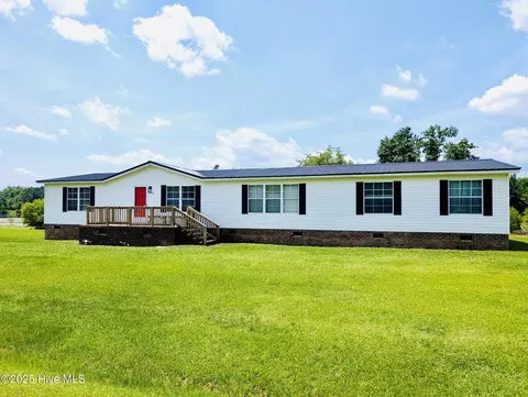 3682 Titan Roberts Rd, Erwin, NC 28339