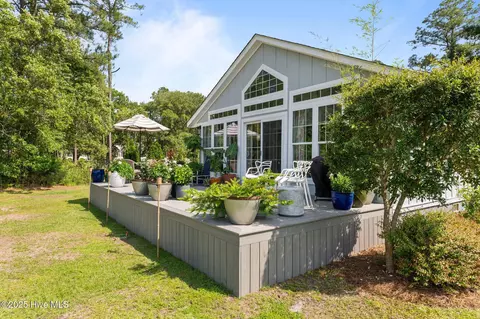 Exterior - 5715 Sloop Ct, New Bern, NC 28560 photo 5 of 13