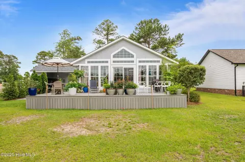 Exterior - 5715 Sloop Ct, New Bern, NC 28560 photo 11 of 13