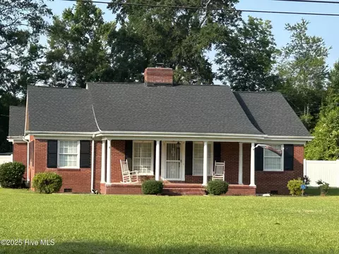1405 W Church St, Laurinburg, NC 28352