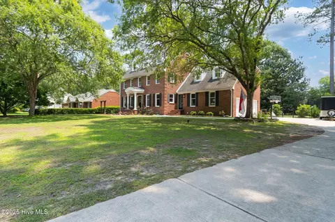 1013 Colleton Way, Trent Woods, NC 28562