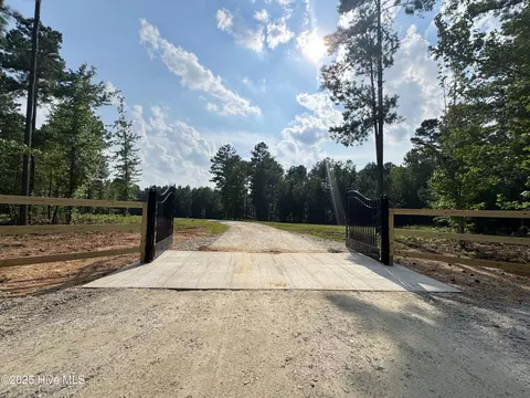 265 Old Eason Rd, Zebulon, NC 27597 photo 2