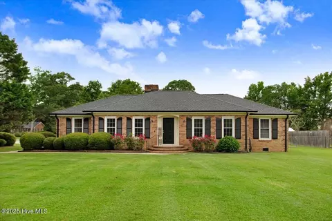 105 Shadywood Dr, Goldsboro, NC 27534