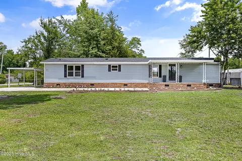 1192 Village Rd NE, Leland, NC 28451