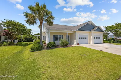 124 Palmetto Place Cir, Beaufort, NC 28516