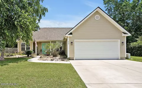 648 Pine Branches Cir SE, Leland, NC 28451