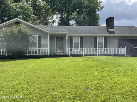 978 Stillwood Cir, Jacksonville, NC 28540