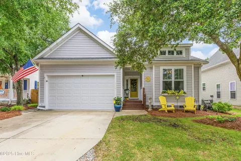 104 NE 63rd St, Oak Island, NC 28465
