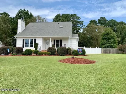 731 Winterfield Dr, Winterville, NC 28590