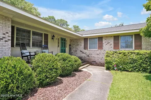34 S Cardinal Dr, Wilmington, NC 28403