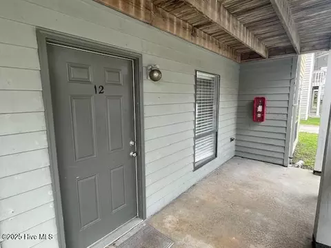 3309 Bridges St #12, Morehead City, NC 28557