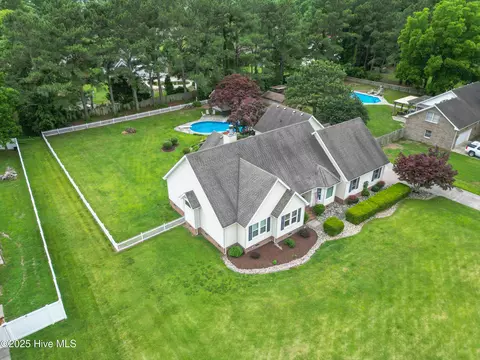 145 N Point Blvd, Moyock, NC 27958