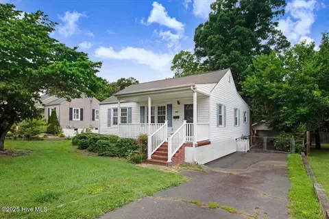 1807 Rankin St, Raleigh, NC 27604