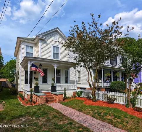 750 W 2nd St, Washington, NC 27889
