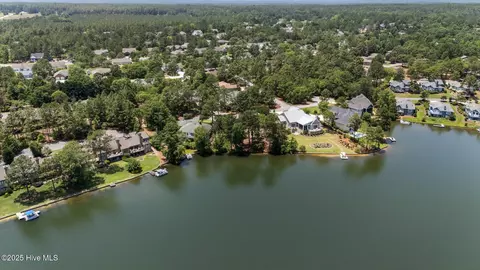 9 Lake Side Ct, Pinehurst, NC 28374 photo 2