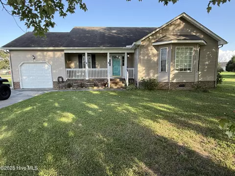 104 Rachel Dr, Elizabeth City, NC 27909