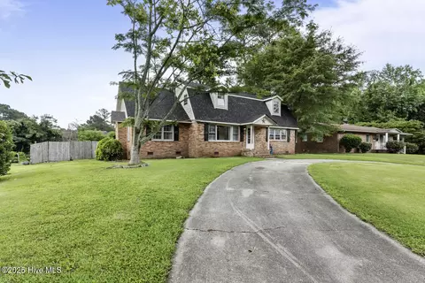 111 Marion Ct, Jacksonville, NC 28546