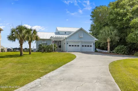 7019 Archers Creek Dr, Emerald Isle, NC 28594