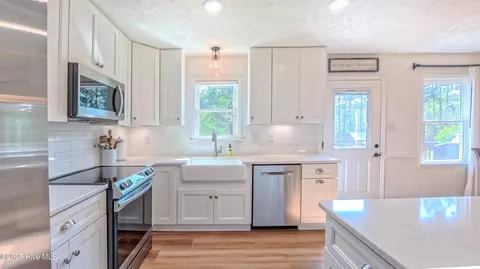 228 Windy Hill Rd, Aberdeen, NC 28315