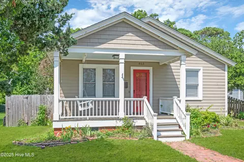 813 Broad St, Beaufort, NC 28516