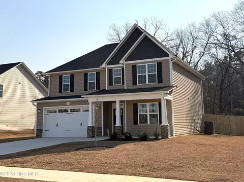 120 Ironbark Dr, Raeford, NC 28376