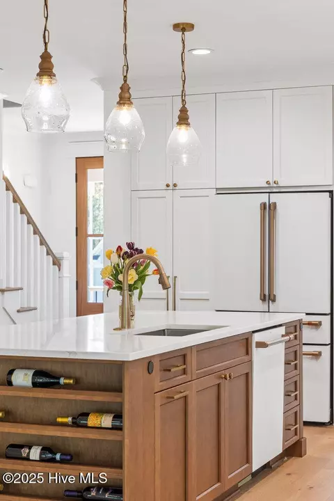 Kitchen - 3404 Eagle Crest Dr SW, Supply, NC 28462 photo 5 of 11
