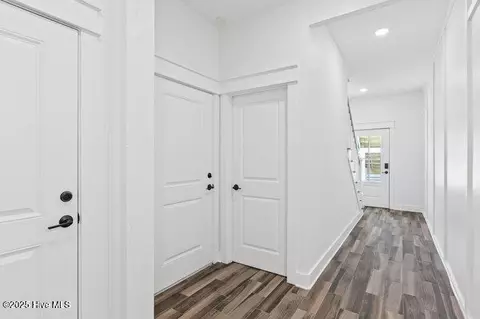 Entry Way - 3404 Eagle Crest Dr SW, Supply, NC 28462 photo 4 of 10