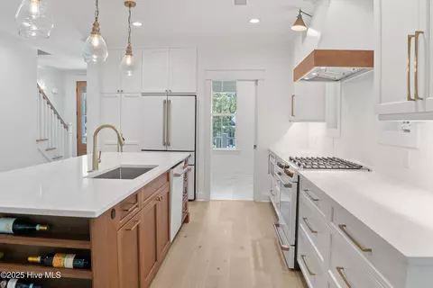 Kitchen - 3404 Eagle Crest Dr SW, Supply, NC 28462 photo 7 of 11