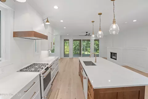 Kitchen - 3404 Eagle Crest Dr SW, Supply, NC 28462 photo 9 of 11