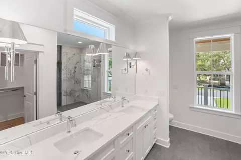 Bath - 3404 Eagle Crest Dr SW, Supply, NC 28462 photo 9 of 12