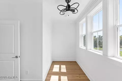 Entry Way - 3404 Eagle Crest Dr SW, Supply, NC 28462 photo 3 of 10