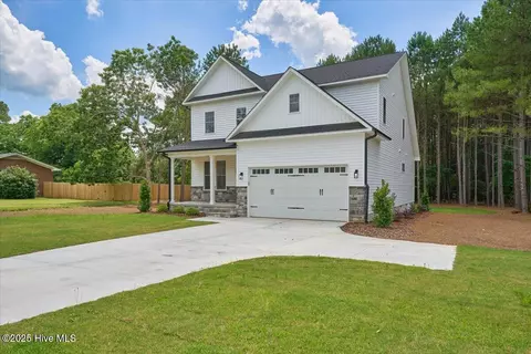 145 Union Church Rd, Vass, NC 28394