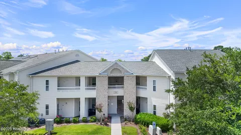 211 Fullford Ln UNIT 201, Wilmington, NC 28412