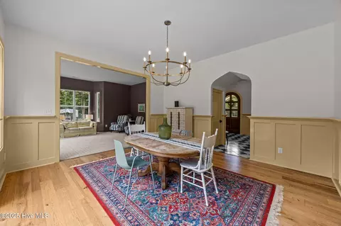 Dining - 1009 Michael Dr, New Bern, NC 28560 photo 1 of 2