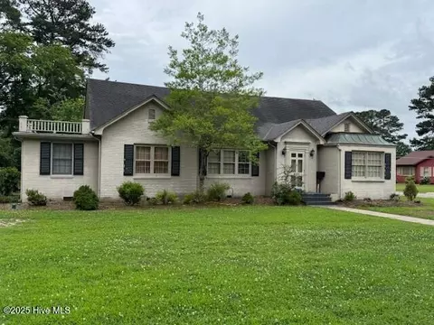 621 W Hayes St, Ahoskie, NC 27910