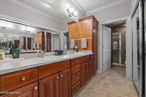 Bath - 26 Cumberland Dr, Pinehurst, NC 28374 photo 4 of 10