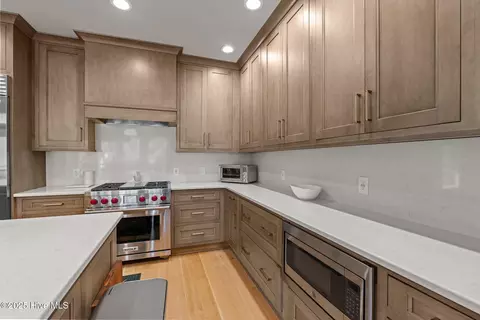 Kitchen - 26 Cumberland Dr, Pinehurst, NC 28374 photo 3 of 4