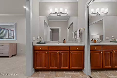 Bath - 26 Cumberland Dr, Pinehurst, NC 28374 photo 2 of 10