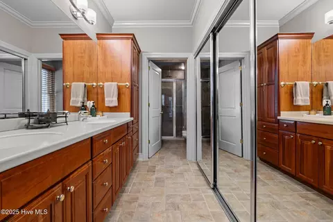 Bath - 26 Cumberland Dr, Pinehurst, NC 28374 photo 5 of 10