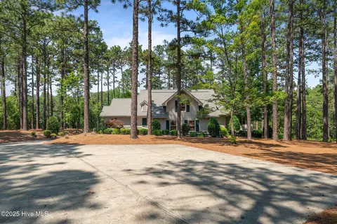 Exterior - 26 Cumberland Dr, Pinehurst, NC 28374 photo 2 of 18