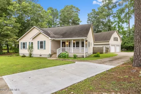 78 Clifford Rd, Red Springs, NC 28377