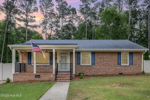 1504 Woodside Dr W, Wilson, NC 27893